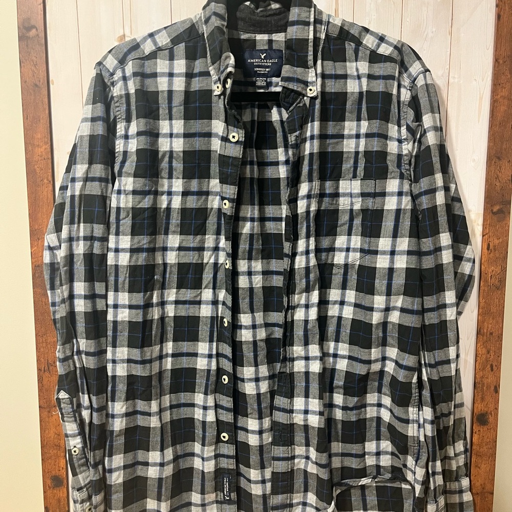 American Eagle Outfitters Black and Gray Plaid Shirt